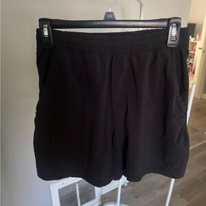 Men’s lululemon athletica Black Athletic Elastic-Waist Shorts